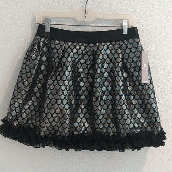 Tractr black and silver skirt with ruffle hem and faux leather waist, size 27 - Picture 1 of 6